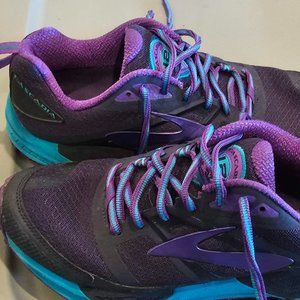 Brooks Cascadia Hiking shoes-Women's Size 10